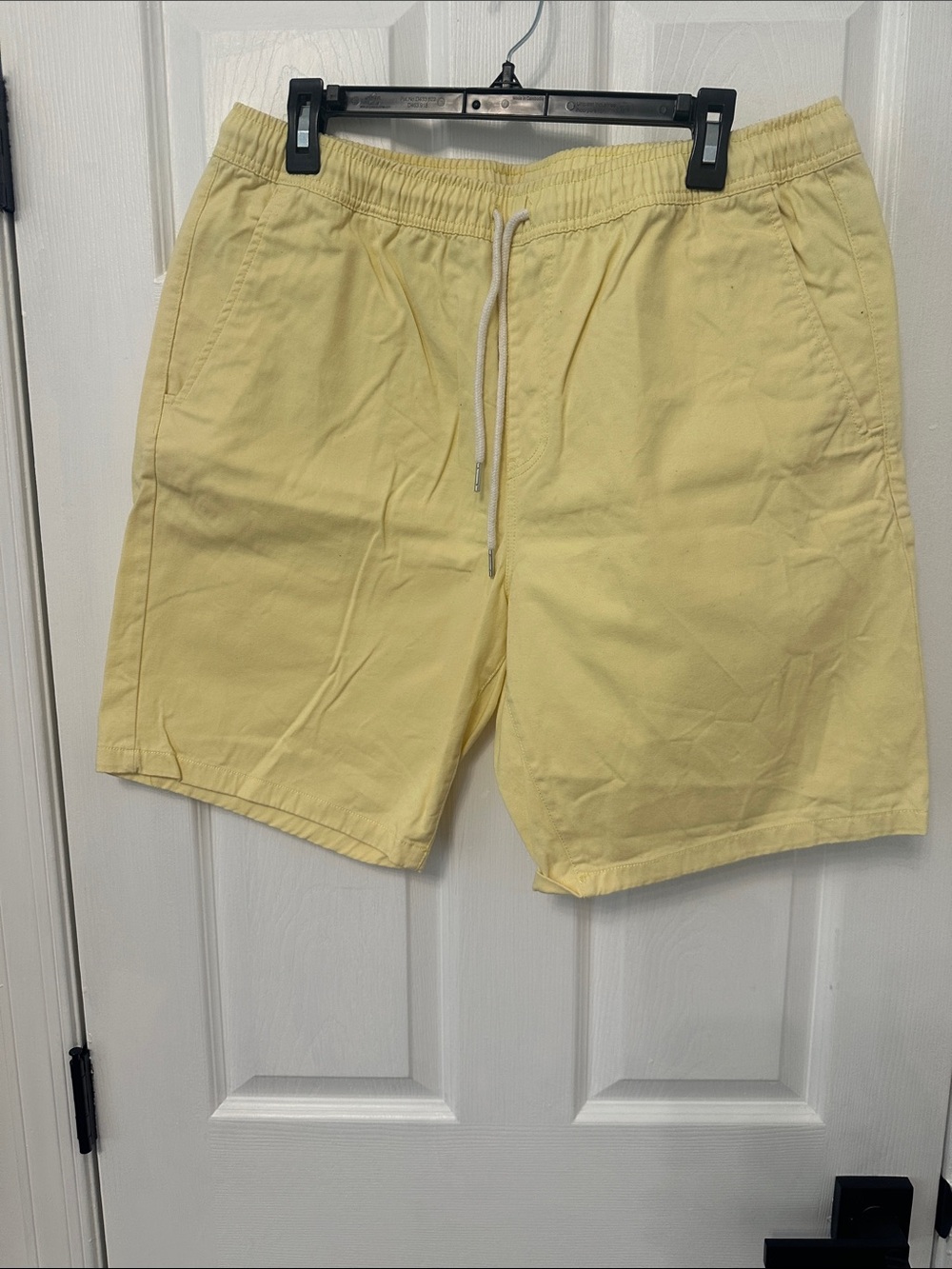 Forever 21 Pale Yellow Drawstring Men's Shorts